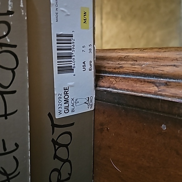 BORN CROWN "Gilmore" Brown/black Lace-up Leather Tie Boots- 7.5 M NIB! - Picture 4 of 5